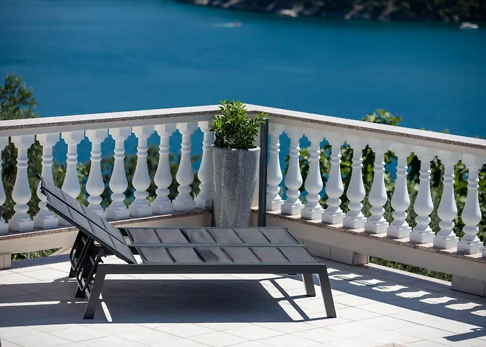 5 Star Luxury 320m2 With Seaview, Private Pool & Grill House - Ocean Rab Apartment Palit