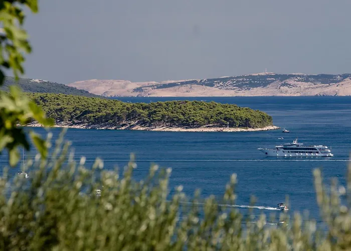 Apartment 5 Star Luxury 320m2 With Seaview, Private Pool & Grill House - Ocean Rab