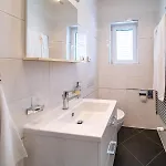 5 Star Luxury 320m2 With Seaview, Private Pool & Grill House - Ocean Rab דירה *