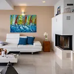 דירה 5 Star Luxury 320m2 With Seaview, Private Pool & Grill House - Ocean Rab Palit