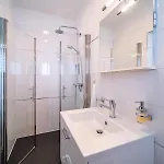 דירה 5 Star Luxury 320m2 With Seaview, Private Pool & Grill House - Ocean Rab