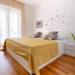 5 Star Luxury 320m2 With Seaview, Private Pool & Grill House - Ocean Rab * Palit