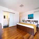 5 Star Luxury 320m2 With Seaview, Private Pool & Grill House - Ocean Rab Palit
