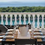 5 Star Luxury 320m2 With Seaview, Private Pool & Grill House - Ocean Rab Palit