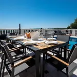 5 Star Luxury 320m2 With Seaview, Private Pool & Grill House - Ocean Rab *