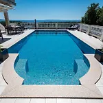 5 Star Luxury 320m2 With Seaview, Private Pool & Grill House - Ocean Rab *