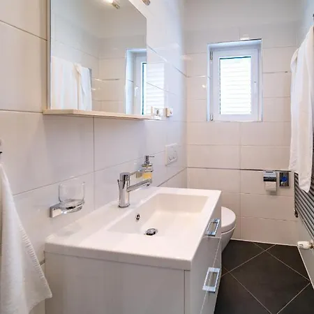 5 Star Luxury 320m2 With Seaview, Private Pool & Grill House - Ocean Rab Apartman *