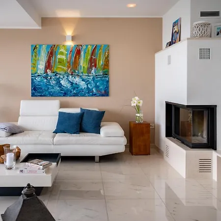 Apartman 5 Star Luxury 320m2 With Seaview, Private Pool & Grill House - Ocean Rab Palit