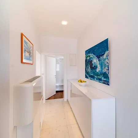 Apartman 5 Star Luxury 320m2 With Seaview, Private Pool & Grill House - Ocean Rab Palit