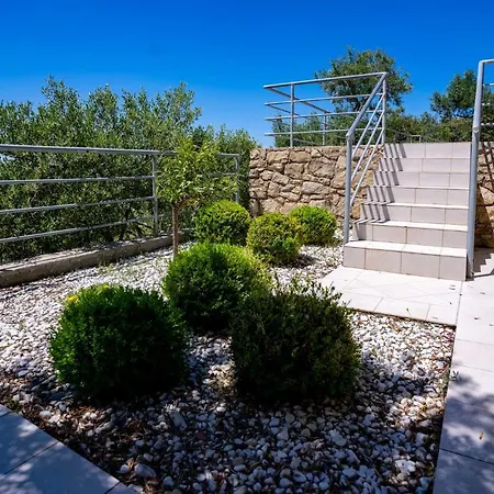 5 Star Luxury 320m2 With Seaview, Private Pool & Grill House - Ocean Rab *