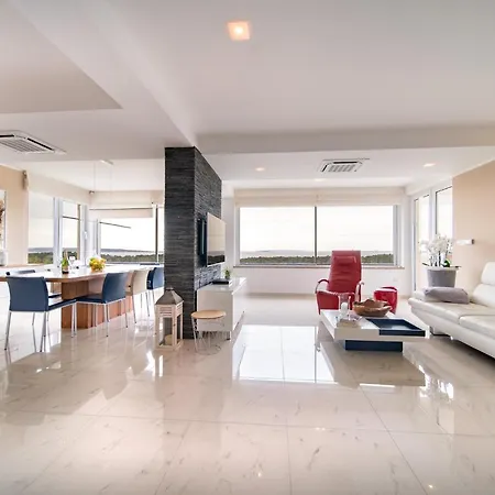 5 Star Luxury 320m2 With Seaview, Private Pool & Grill House - Ocean Rab
