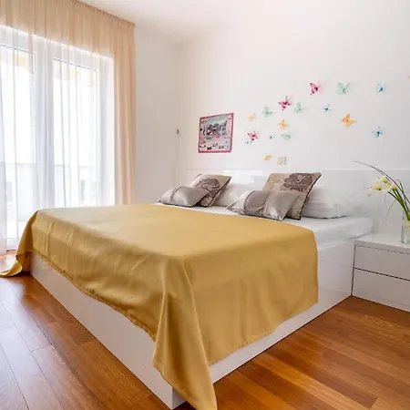 5 Star Luxury 320m2 With Seaview, Private Pool & Grill House - Ocean Rab * Palit