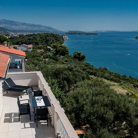 5 Star Luxury 320m2 With Seaview, Private Pool & Grill House - Ocean Rab *