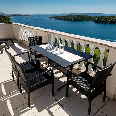 דירה 5 Star Luxury 320m2 With Seaview, Private Pool & Grill House - Ocean Rab
