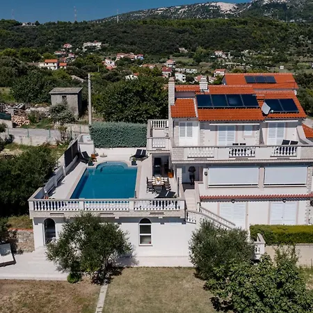 5 Star Luxury 320m2 With Seaview, Private Pool & Grill House - Ocean Rab Palit