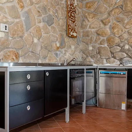 5 Star Luxury 320m2 With Seaview, Private Pool & Grill House - Ocean Rab Palit