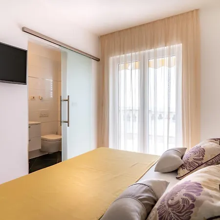 5 Star Luxury 320m2 With Seaview, Private Pool & Grill House - Ocean Rab Apartman *