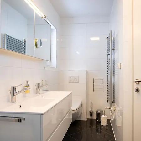 Apartman 5 Star Luxury 320m2 With Seaview, Private Pool & Grill House - Ocean Rab