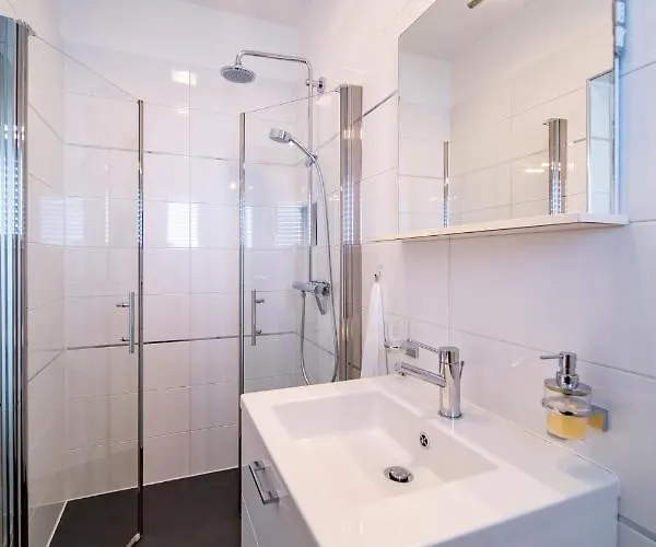 Appartement 5 Star Luxury 320m2 With Seaview, Private Pool & Grill House - Ocean Rab