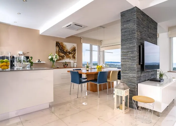 5 Star Luxury 320m2 With Seaview, Private Pool & Grill House - Ocean Rab *