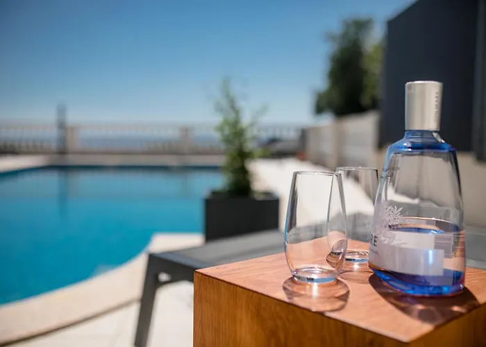 Appartement 5 Star Luxury 320m2 With Seaview, Private Pool & Grill House - Ocean Rab Palit