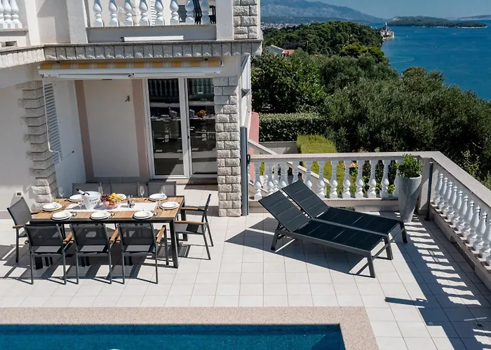 5 Star Luxury 320m2 With Seaview, Private Pool & Grill House - Ocean Rab * Palit