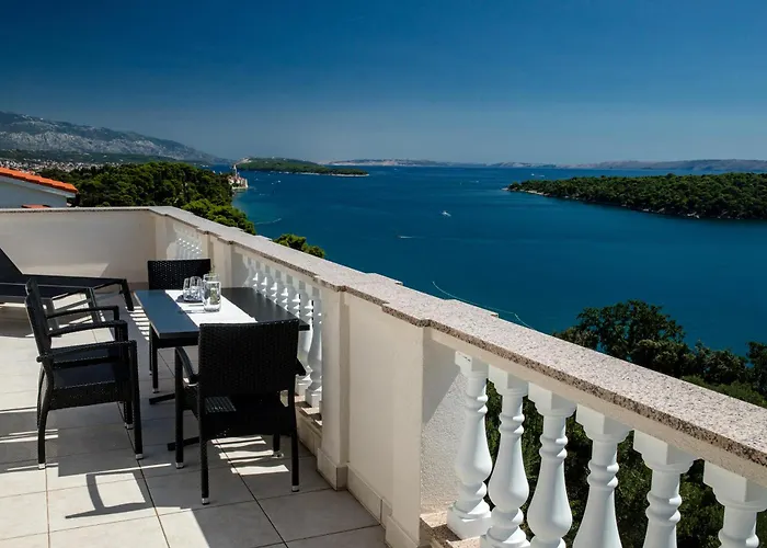 5 Star Luxury 320m2 With Seaview, Private Pool & Grill House - Ocean Rab *