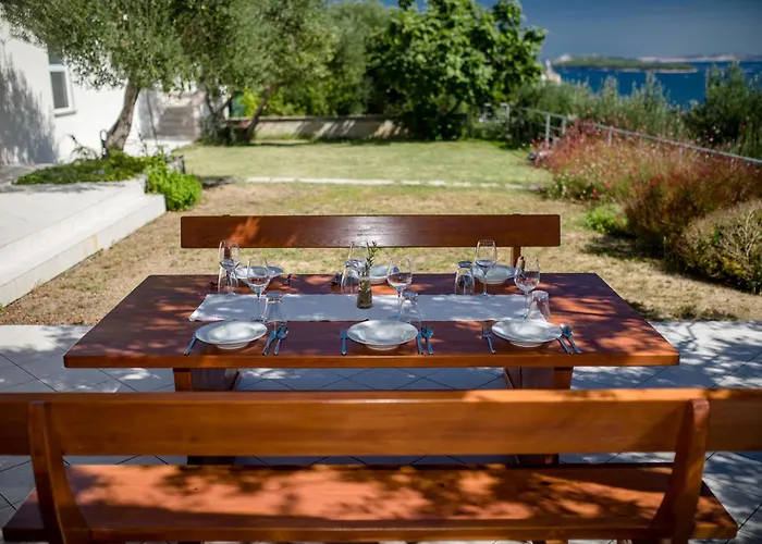 Appartement 5 Star Luxury 320m2 With Seaview, Private Pool & Grill House - Ocean Rab