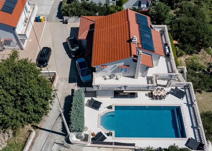 5 Star Luxury 320m2 With Seaview, Private Pool & Grill House - Ocean Rab Lejlighed *