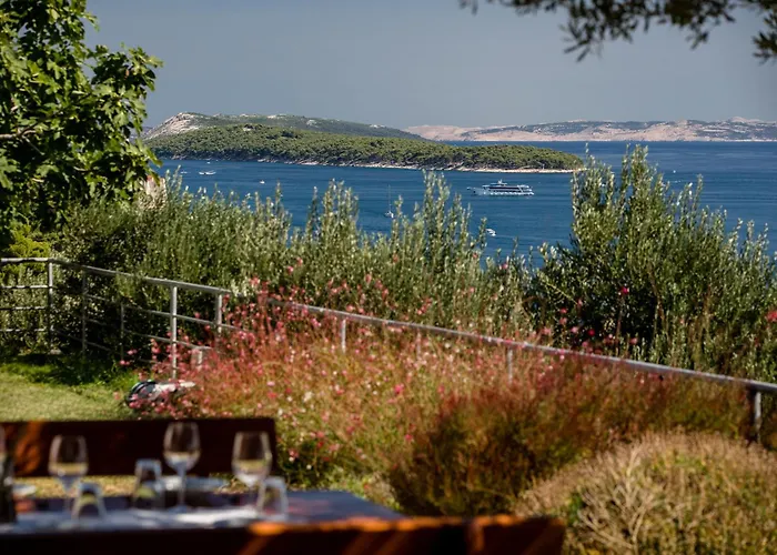 Appartement 5 Star Luxury 320m2 With Seaview, Private Pool & Grill House - Ocean Rab