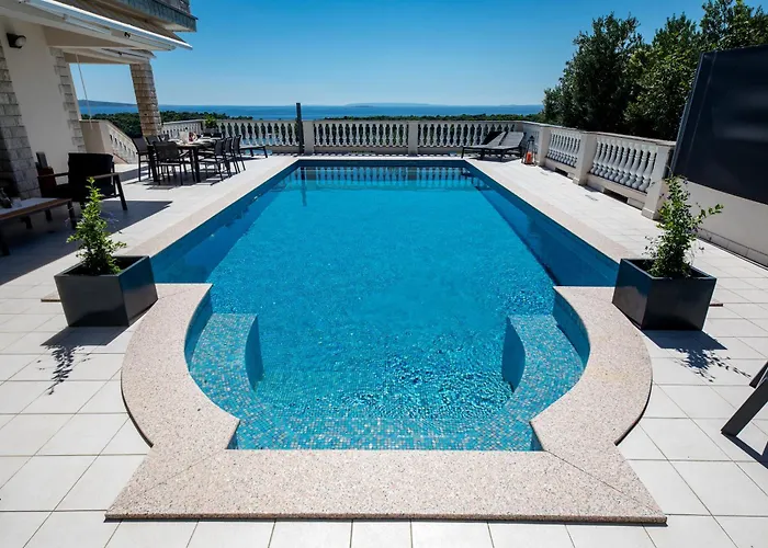 5 Star Luxury 320m2 With Seaview, Private Pool & Grill House - Ocean Rab *