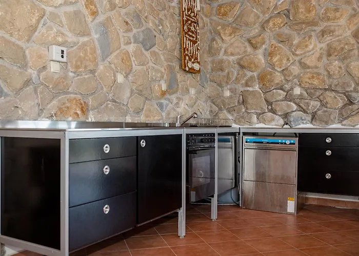 5 Star Luxury 320m2 With Seaview, Private Pool & Grill House - Ocean Rab Palit