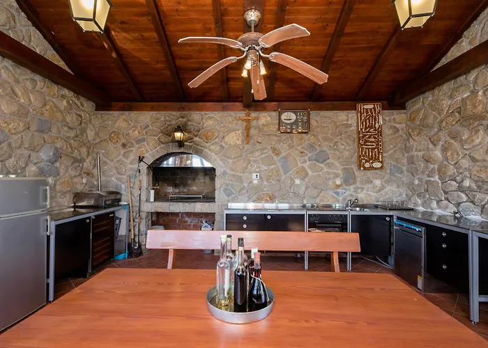 5 Star Luxury 320m2 With Seaview, Private Pool & Grill House - Ocean Rab Lejlighed