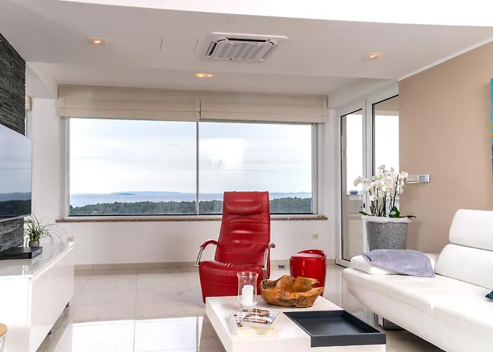 5 Star Luxury 320m2 With Seaview, Private Pool & Grill House - Ocean Rab Palit