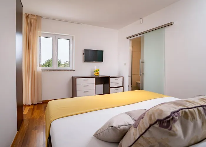 Lejlighed 5 Star Luxury 320m2 With Seaview, Private Pool & Grill House - Ocean Rab *